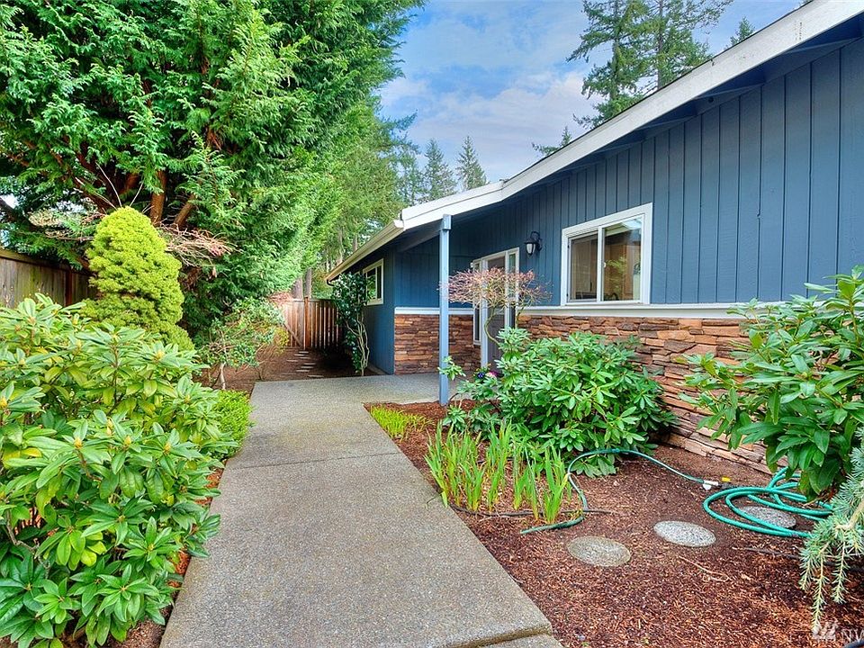 1st image of 10918 103rd Ave NE
