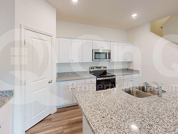 4th image of 4529 Wood Fern Rd
