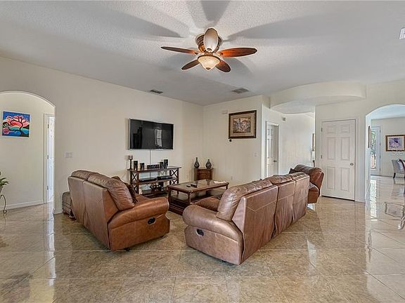 5th image of 3001 Siesta View Dr