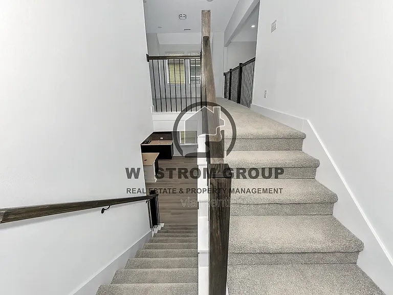 17229 Oxborough Dr — Photo 26