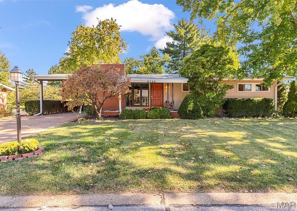 8726 Gayle Ave, Saint Louis, MO 63126 | Zillow