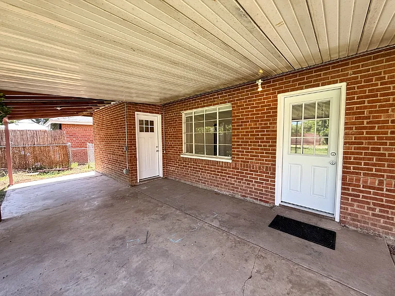 1514 W Rovey Ave — Photo 34