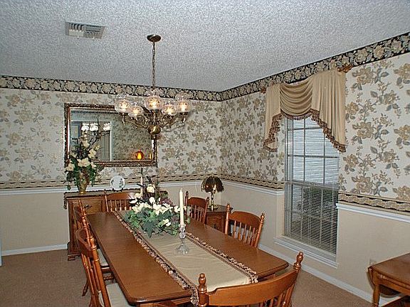 2nd image of 2505 Taylor Ln