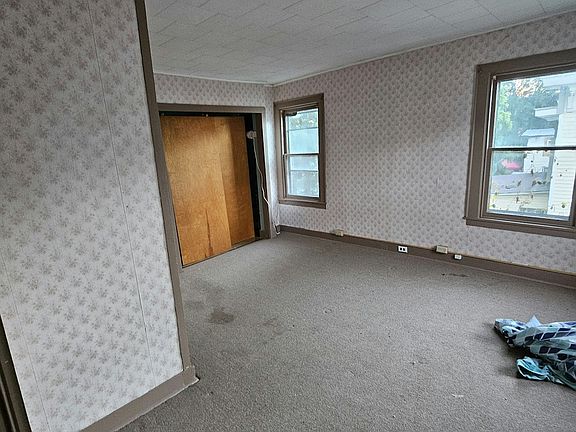 4th image of 62 Division St #2
