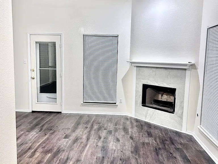 534 Meadow Ln — Photo 4