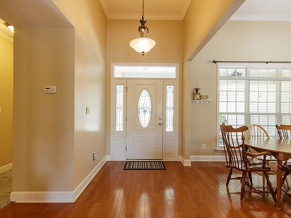 4th image of 4000 Grey Oak Dr