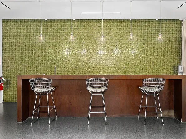 56 Pine Street image 11 of 12