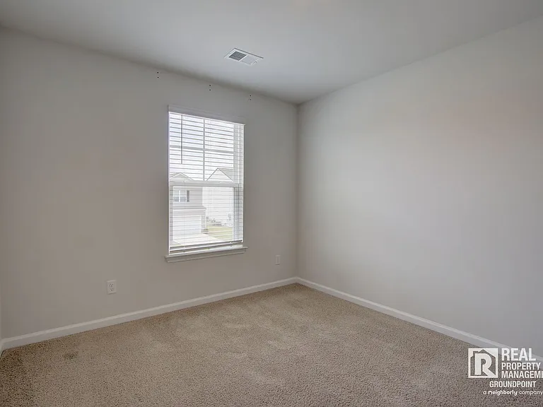 298 Watersglen Dr — Photo 23