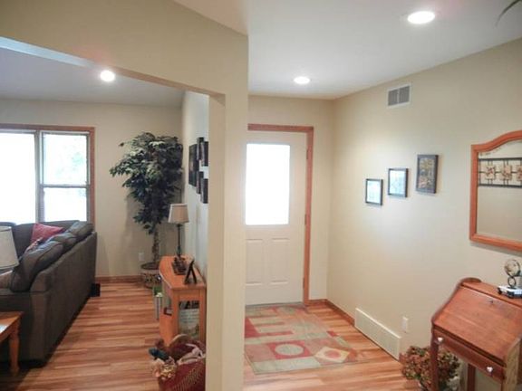 Lovely, welcoming foyer!