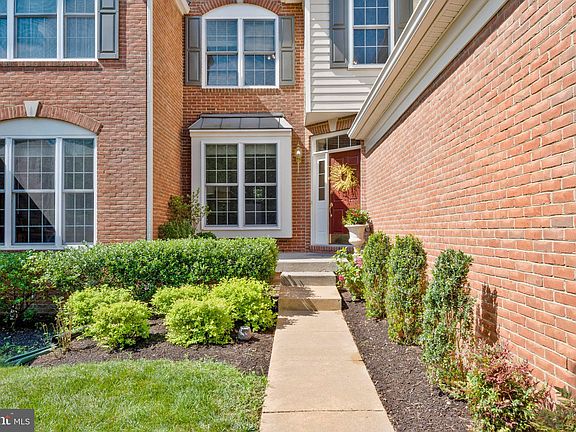 2nd image of 5784 Amelia Springs Cir