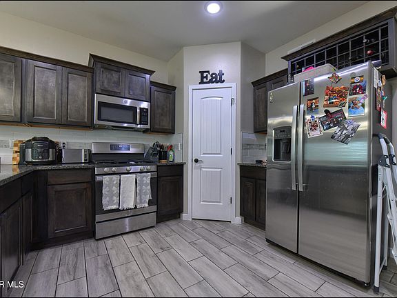 4th image of 3520 Essence St