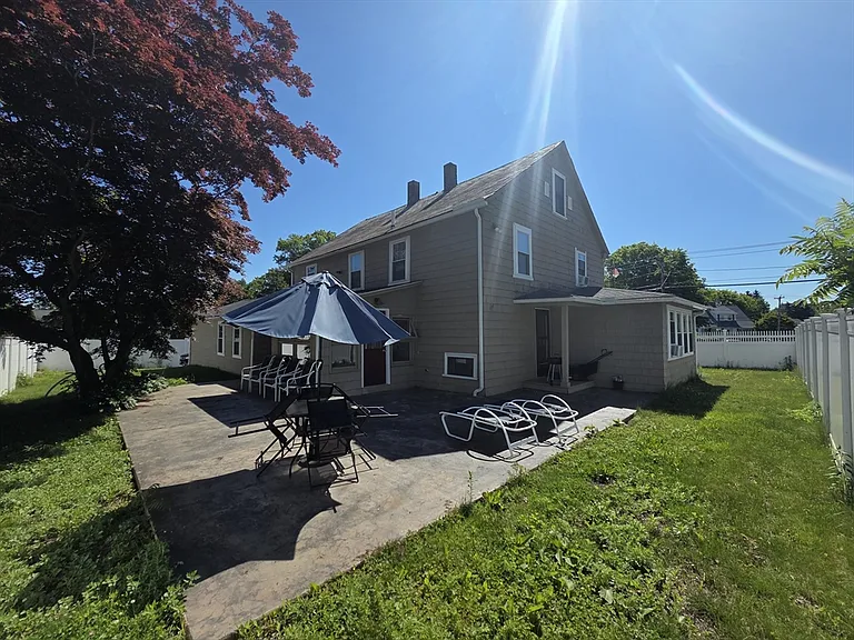 266 Webster St — Photo 29