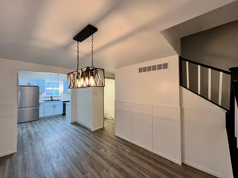 421 S Chestnut St — Photo 4