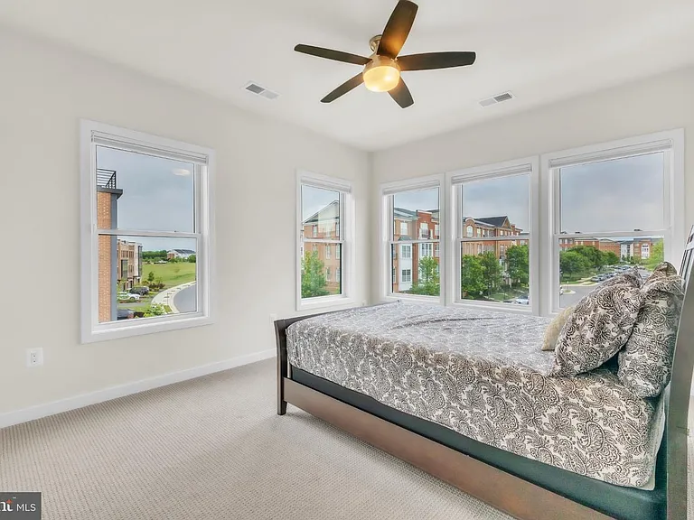 23575 Hopewell Manor Ter — Photo 23