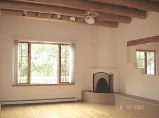 97 Rio Vista Pl, Santa Fe, NM 87501