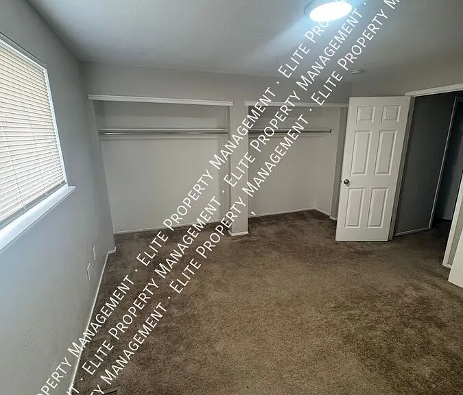 331 E 1000 N #9 — Photo 9