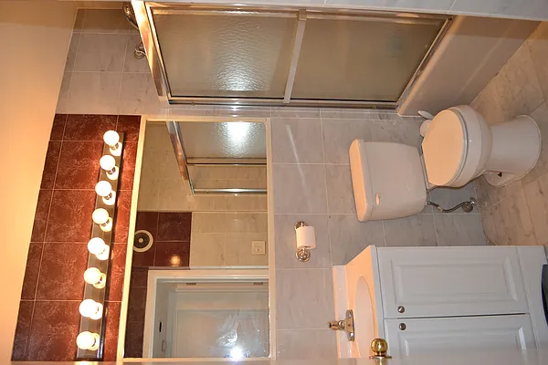 Rented by Tabak Real Estate | media 22