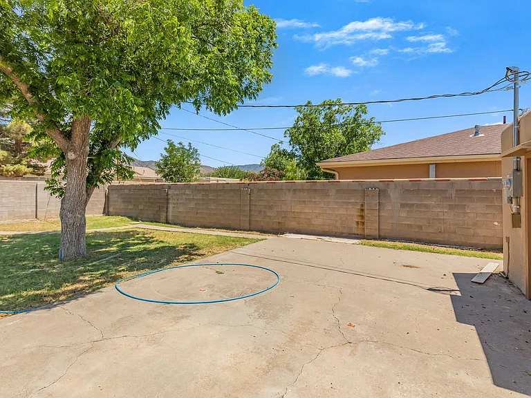 1740 Van Ct — Photo 33