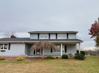 1181 Lantern Dr, East Liverpool, OH 43920