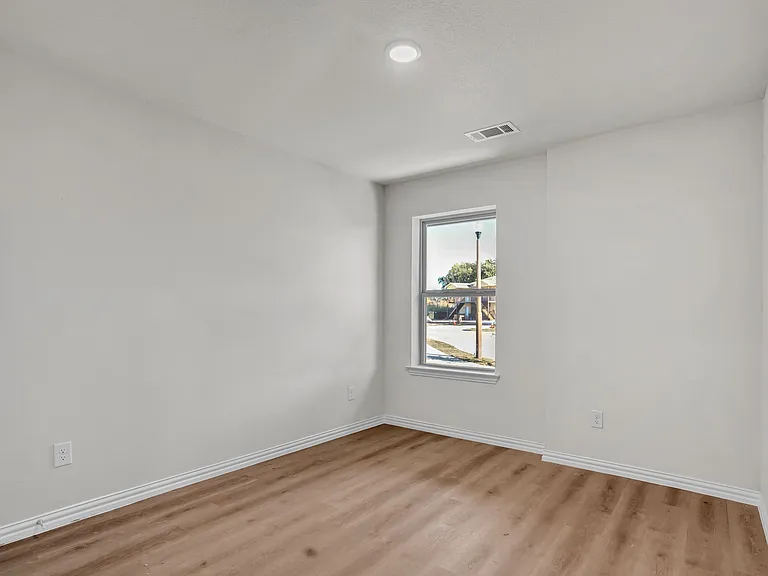 3001 Grey Wolf Cir #121 — Photo 13