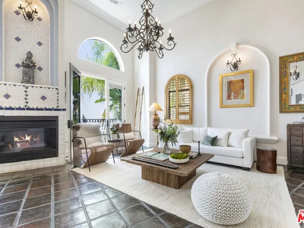 6383 Quebec Dr, Los Angeles, CA 90068