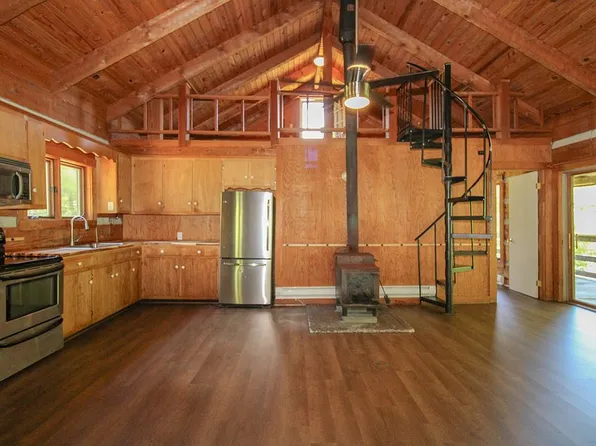 164 Old Cabin Rd, Cascade, VA 24069