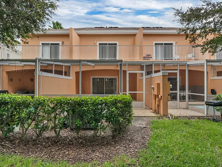 1413 Retreat Cir — Photo 35