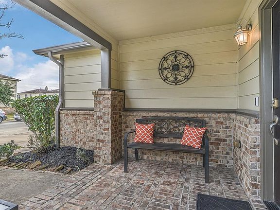 3rd image of 12622 Skyview Manor Dr