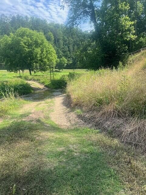 40th image of 10625 Brushy Rd