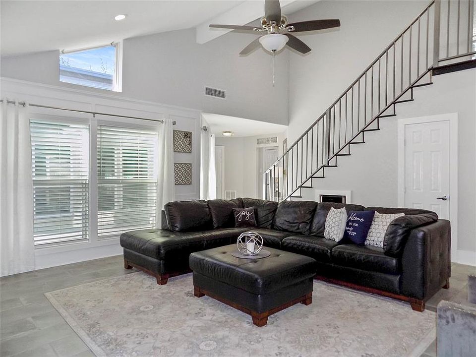 1st image of 12727 Old Pine Ln
