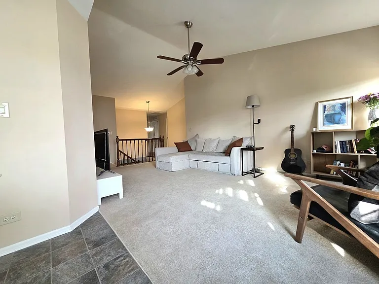 1914 Quaker Hollow Ln — Photo 6