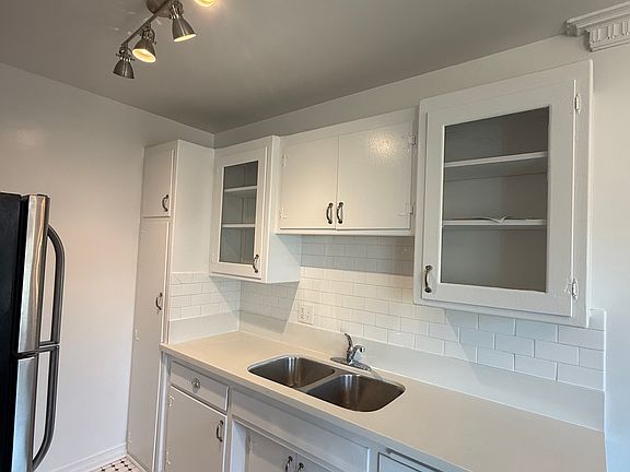 4th image of 1823 El Cerrito Pl APT J