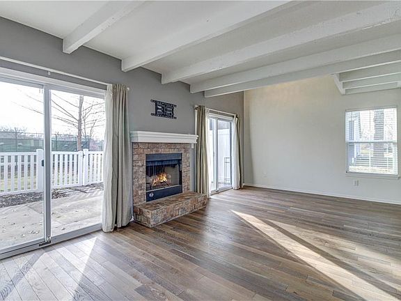 4th image of 261 NE Bayview Dr