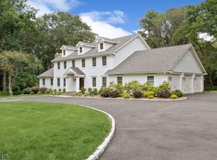 18 N Gate Rd, Mendham, NJ 07945