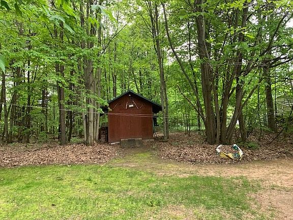 3rd image of 30 Gates Ave