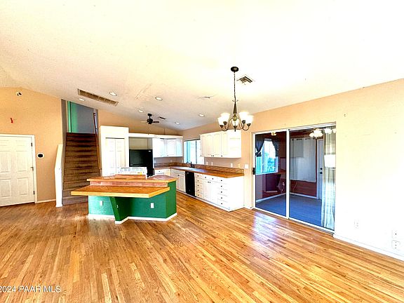 4th image of 13890 E Quarterhorse Ln