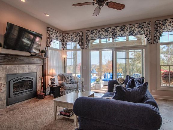 2nd image of 140 Lake Vista Cir