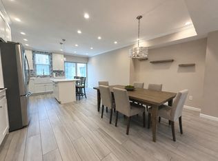 2117 22nd Rd APT 1, Astoria, NY 11105