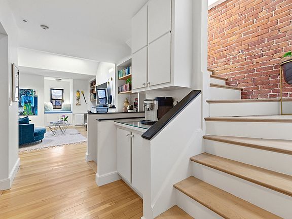4th image of 552 Columbus Ave #Penthouse 6