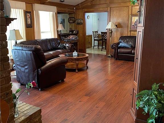 5th image of 1034 Dove Creek Dr