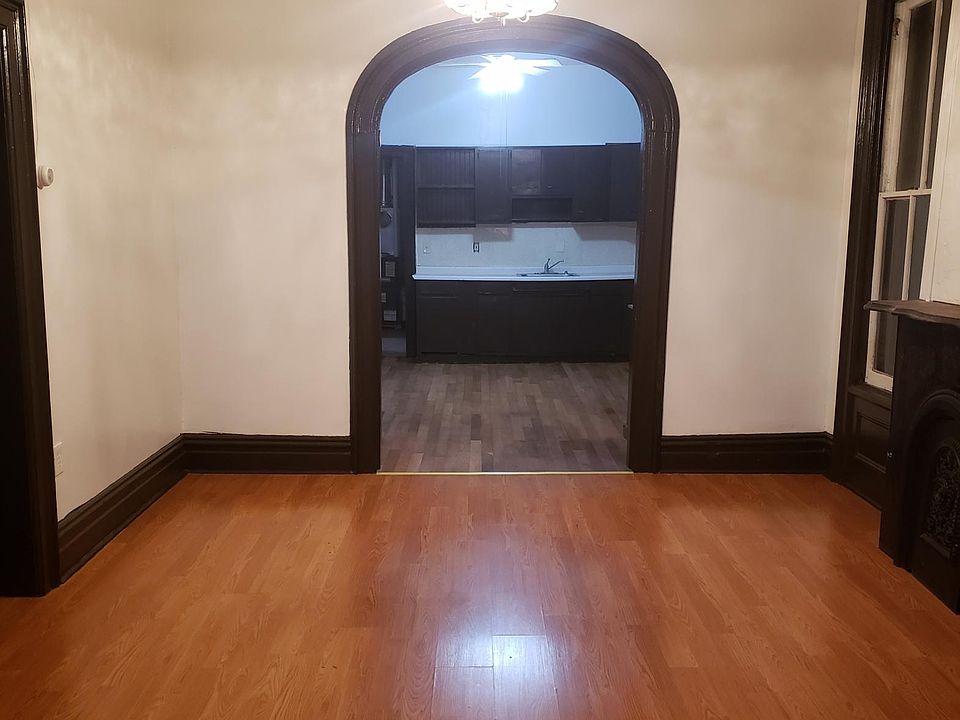 1st image of 3274 6th Ave #1