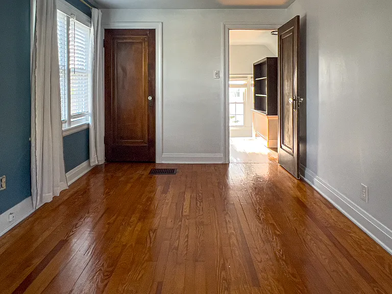 1340 E South St — Photo 20