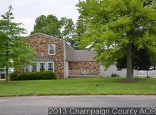 695 Dogwood Dr, Arcola, IL 61910