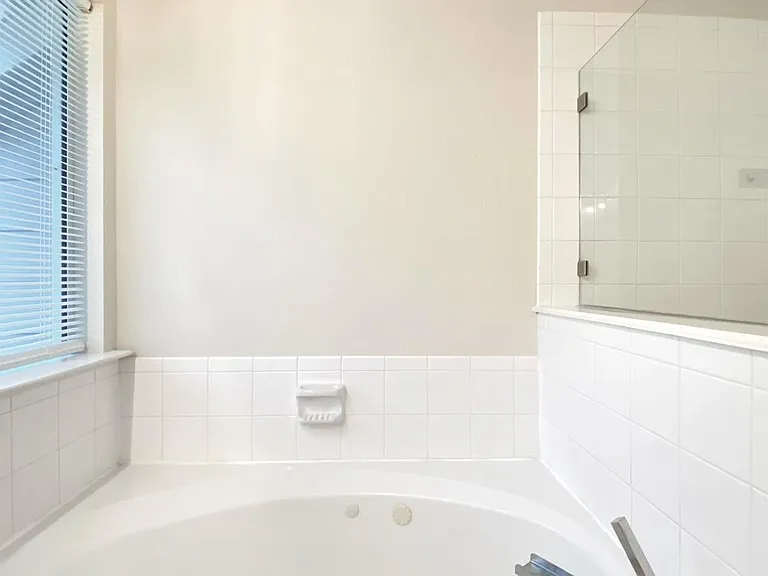 54 Alderon Woods Pl — Photo 31