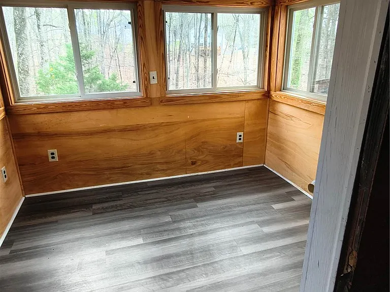 346 Clemson St — Photo 3