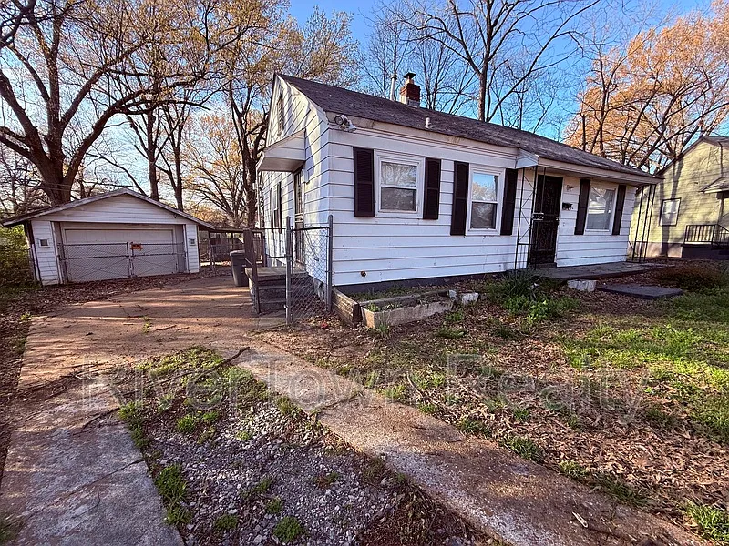 Building Photo - 3742 Deerwood Cv