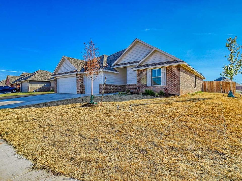 1st image of 1315 Pebble Pond Dr