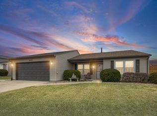 20151 S Rosewood Dr, Frankfort, IL 60423