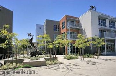 3rd image of 876 E Divisadero St APT 213