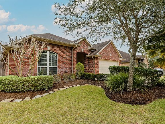 4th image of 3950 Inglewood Cir